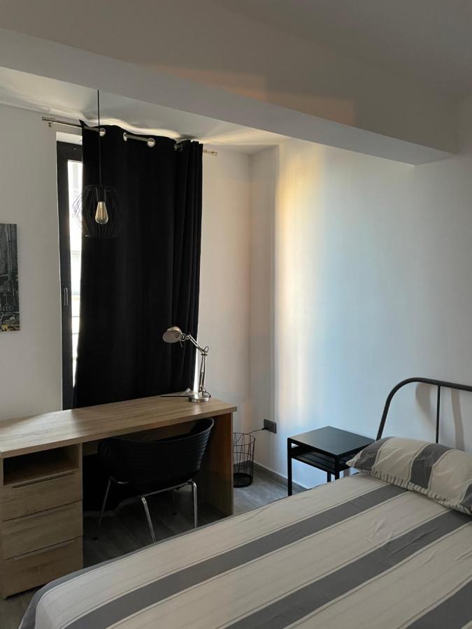 Spacious Seaview Sliema Apt, Steps From Valletta Ferry Kültér fotó