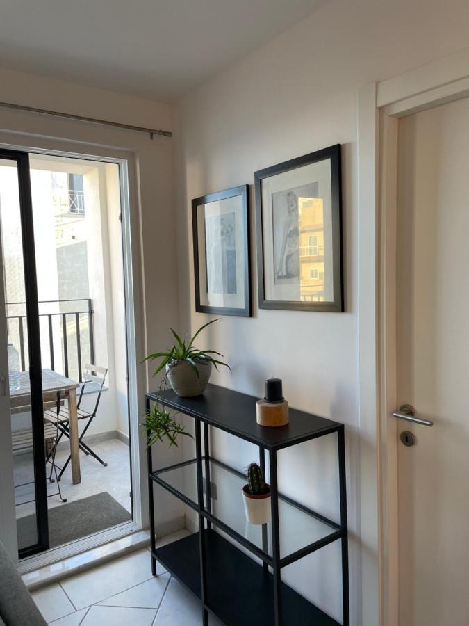 Spacious Seaview Sliema Apt, Steps From Valletta Ferry Kültér fotó
