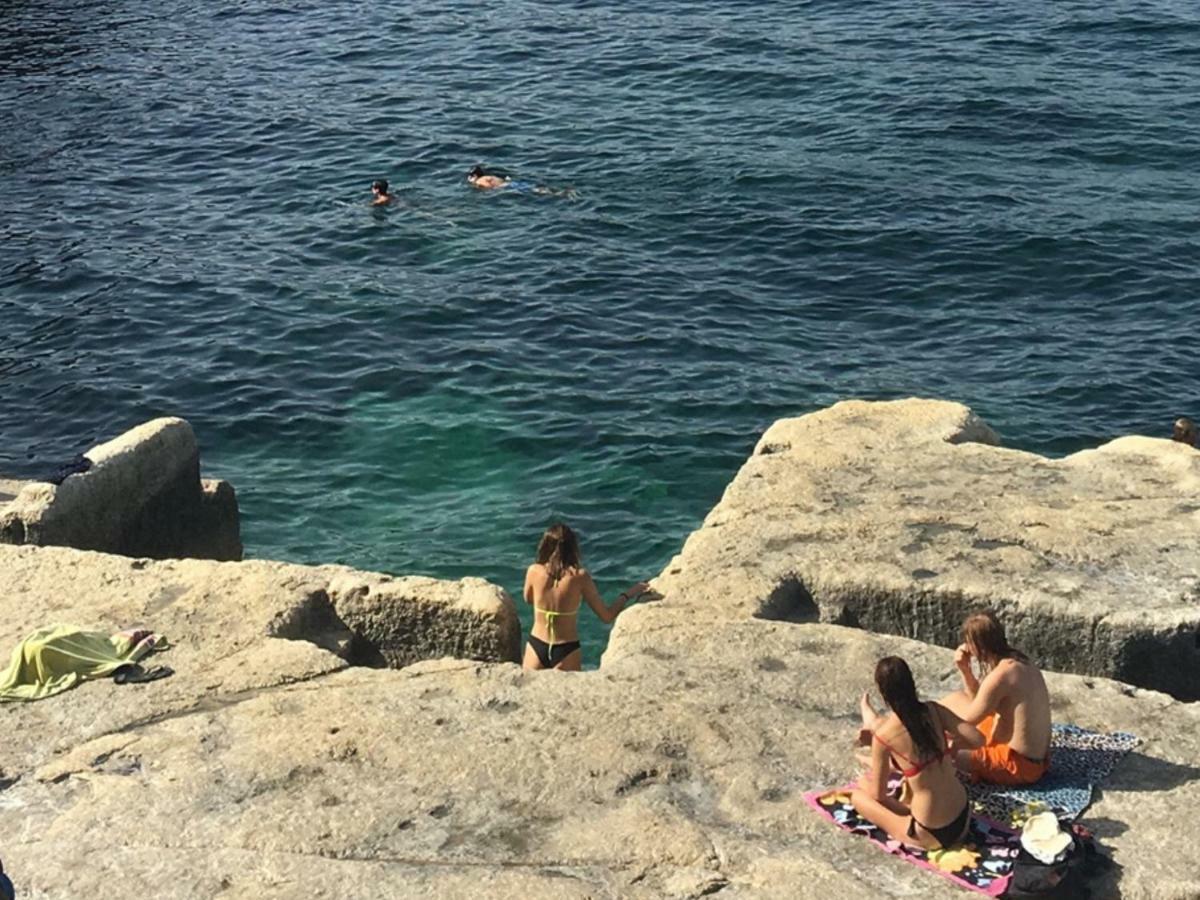 Spacious Seaview Sliema Apt, Steps From Valletta Ferry Kültér fotó