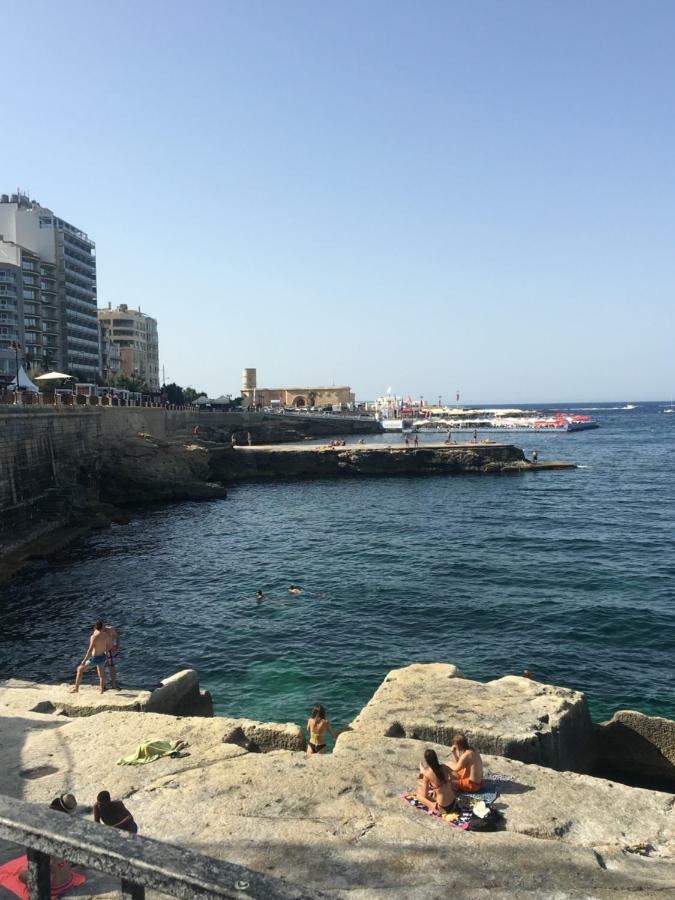 Spacious Seaview Sliema Apt, Steps From Valletta Ferry Kültér fotó
